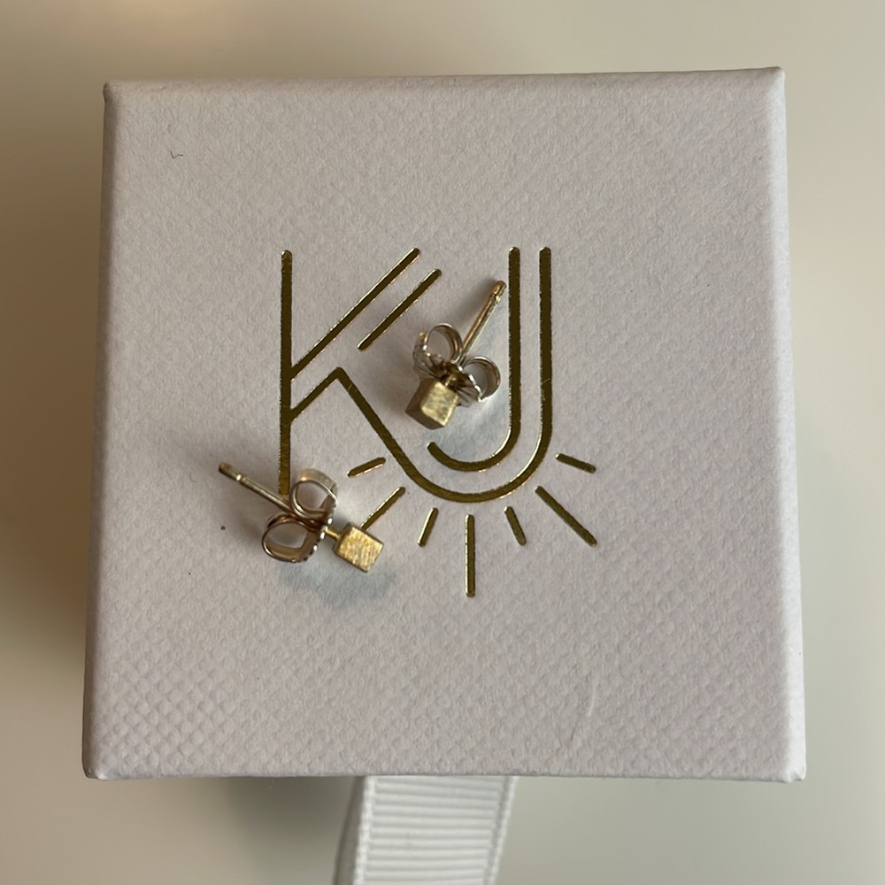 Katharine Jane Jewelry Cubito Sterling Silver Stud Earrings. NWB.